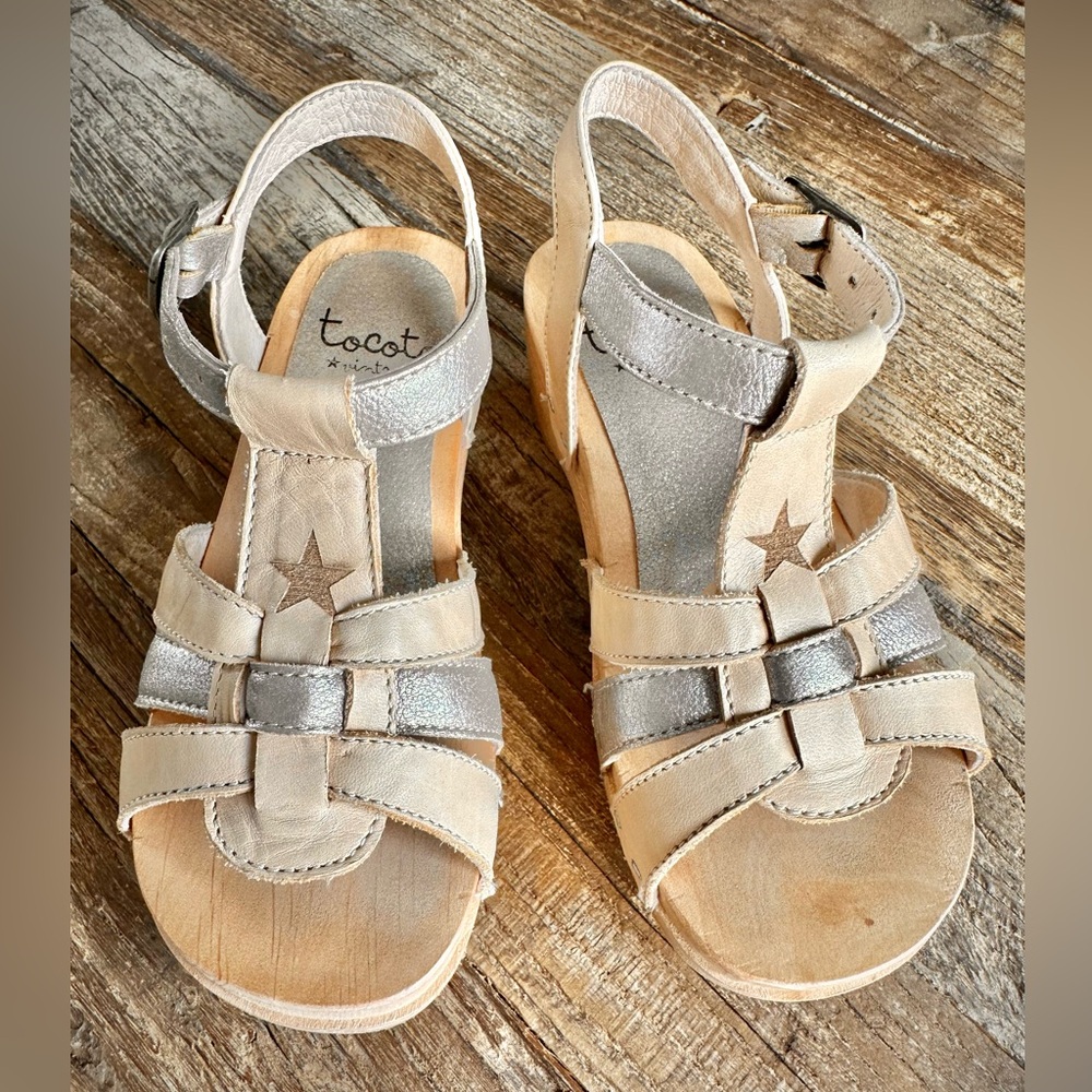 Tocoto Vintage Wood & Leather Clog Sandals in Beige and Silver size 25 (US 9)